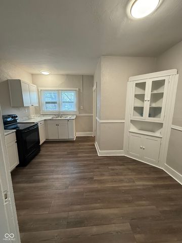 421 N State Street, Greenfield, IN 46140