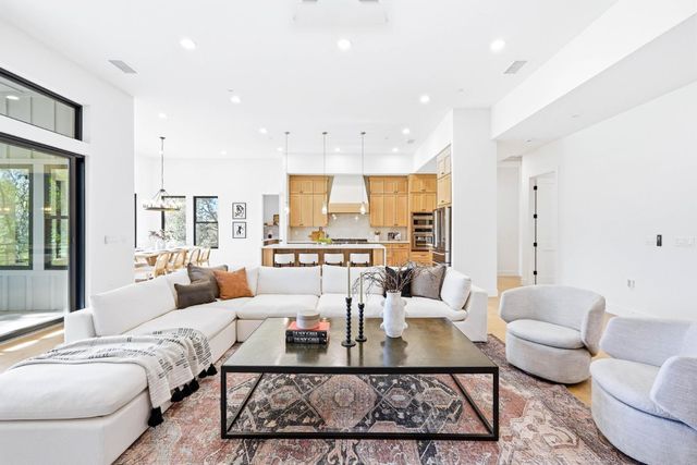 23796 Landon Evan Ln, Auburn, CA 95602