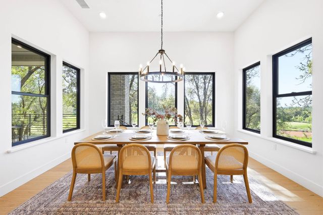23796 Landon Evan Ln, Auburn, CA 95602