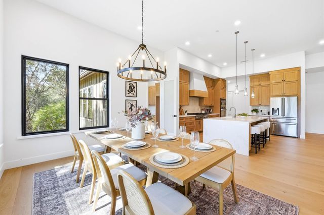 23796 Landon Evan Ln, Auburn, CA 95602