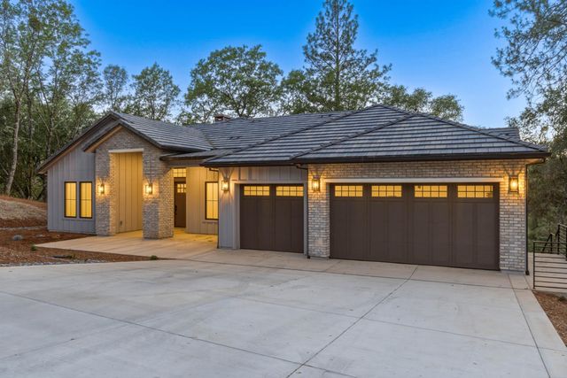 23796 Landon Evan Ln, Auburn, CA 95602