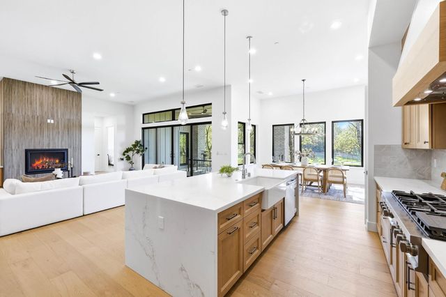 23796 Landon Evan Ln, Auburn, CA 95602