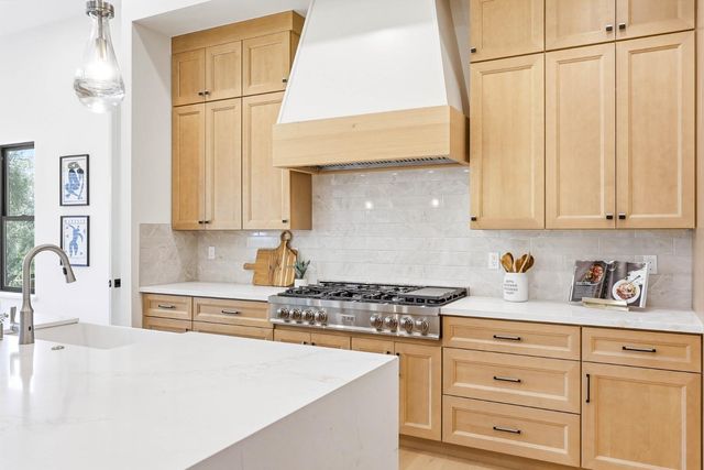 23796 Landon Evan Ln, Auburn, CA 95602