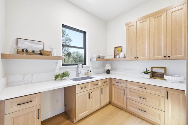 23796 Landon Evan Ln, Auburn, CA 95602