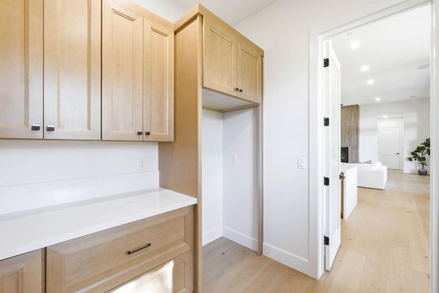23796 Landon Evan Ln, Auburn, CA 95602