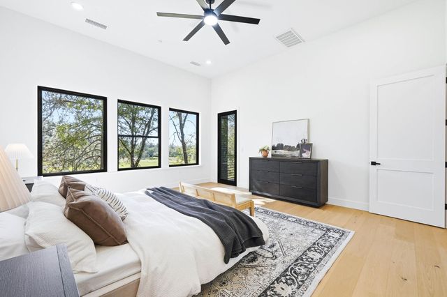 23796 Landon Evan Ln, Auburn, CA 95602