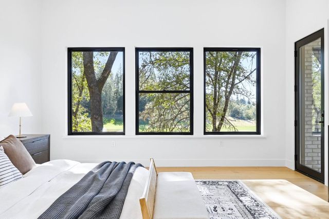 23796 Landon Evan Ln, Auburn, CA 95602
