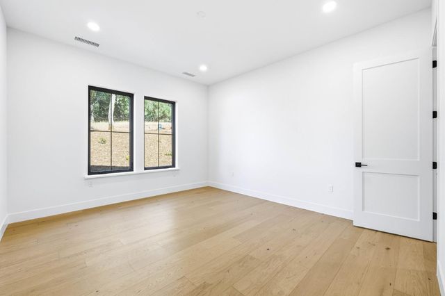 23796 Landon Evan Ln, Auburn, CA 95602