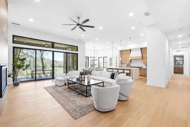 23796 Landon Evan Ln, Auburn, CA 95602