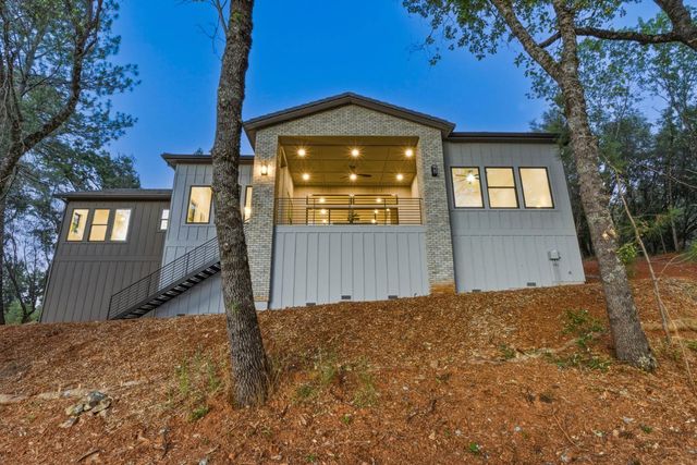 23796 Landon Evan Ln, Auburn, CA 95602
