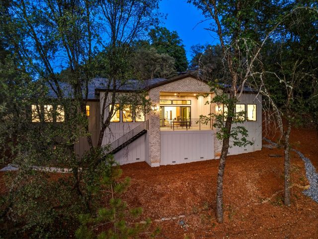 23796 Landon Evan Ln, Auburn, CA 95602
