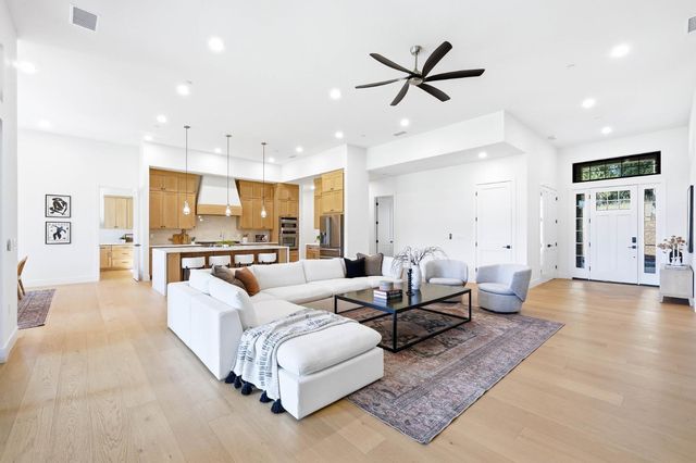 23796 Landon Evan Ln, Auburn, CA 95602