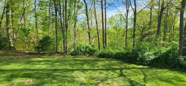 73 Redwood Lane, East Bernstadt, KY 40729