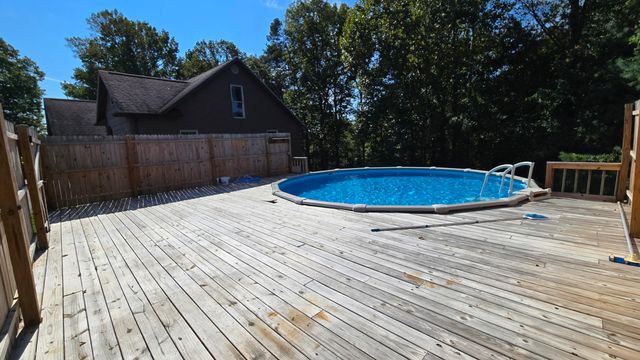 73 Redwood Lane, East Bernstadt, KY 40729