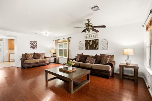 20507 Pinos Verde Drive, Cypress, TX 77433
