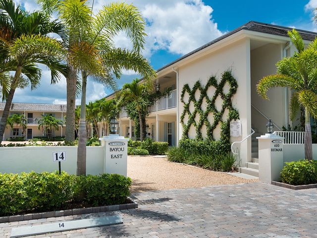 600 Riomar Drive 16, Vero Beach, FL 32963