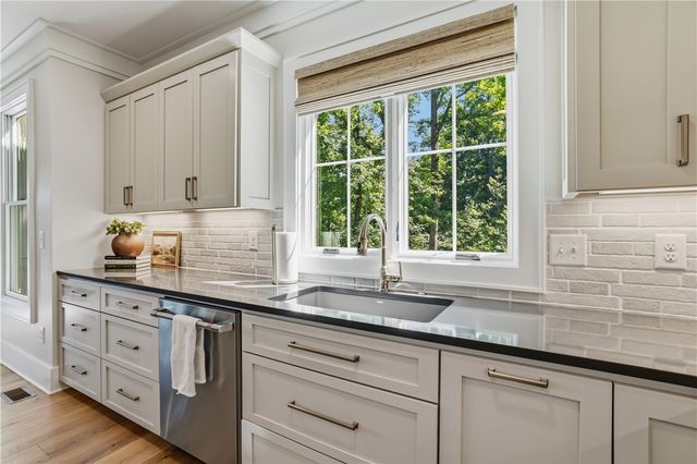 305 Harbor Drive, Seneca, SC 29678
