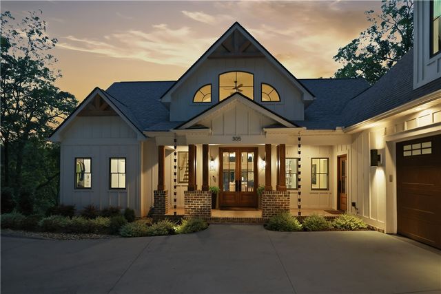 305 Harbor Drive, Seneca, SC 29678