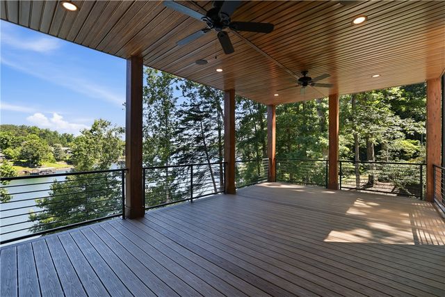 305 Harbor Drive, Seneca, SC 29678