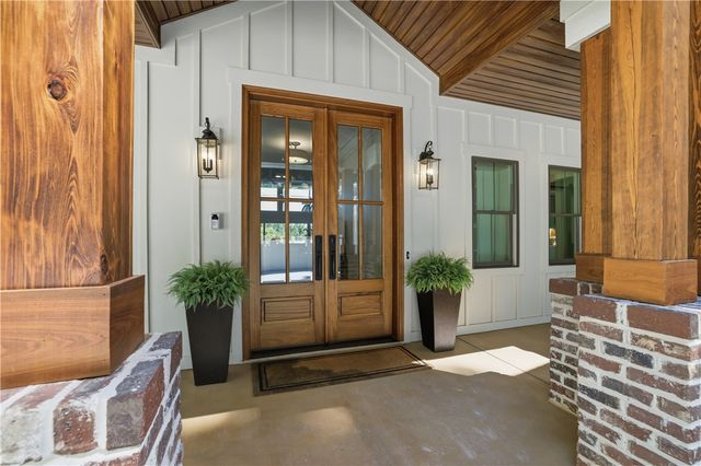 305 Harbor Drive, Seneca, SC 29678