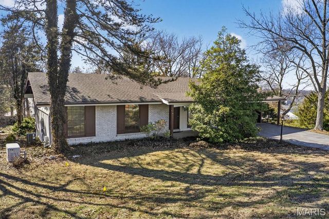 141 Meadowlark Drive, Unincorporated, MO 63146
