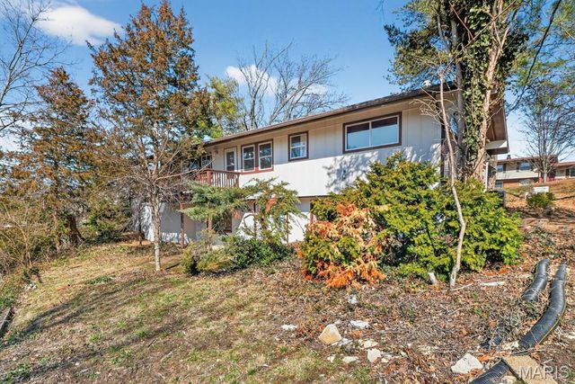 141 Meadowlark Drive, Unincorporated, MO 63146