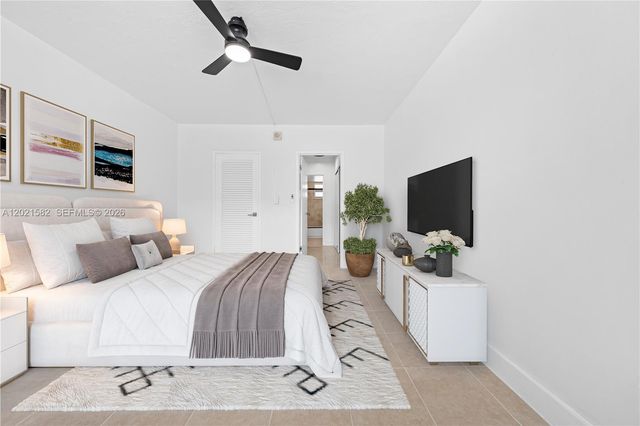 1300 Lincoln Rd D204, Miami Beach, FL 33139