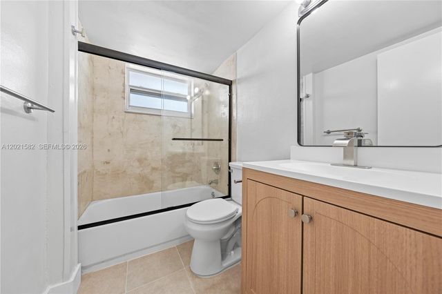 1300 Lincoln Rd D204, Miami Beach, FL 33139