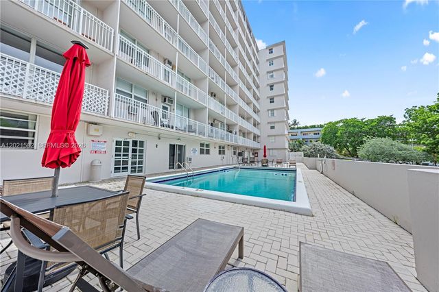 1300 Lincoln Rd D204, Miami Beach, FL 33139