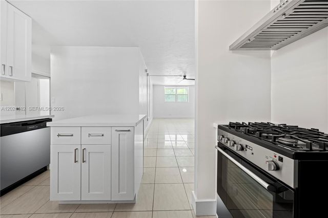 1300 Lincoln Rd D204, Miami Beach, FL 33139