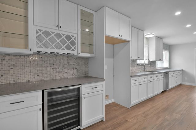 2806 Triway Lane, Houston, TX 77043