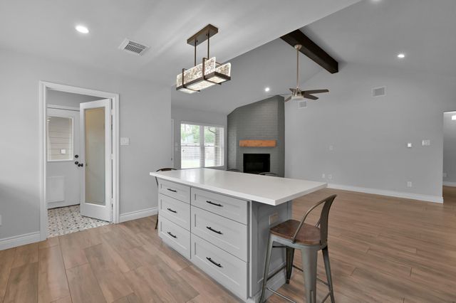 2806 Triway Lane, Houston, TX 77043