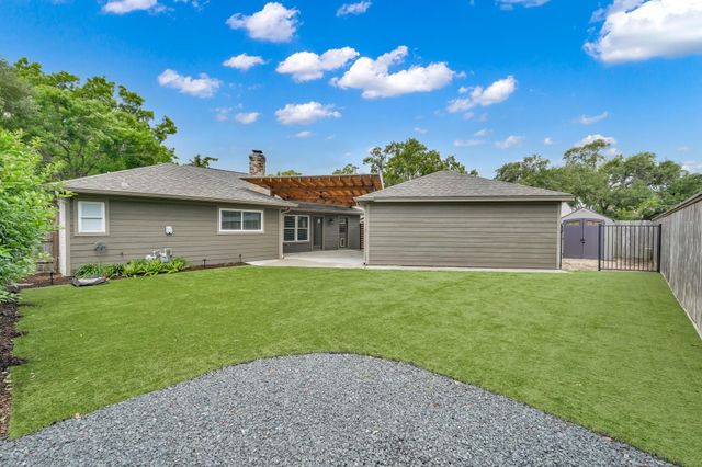 2806 Triway Lane, Houston, TX 77043