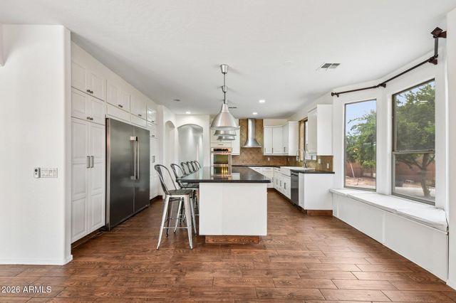 2801 E LINDRICK Drive, Chandler, AZ 85249