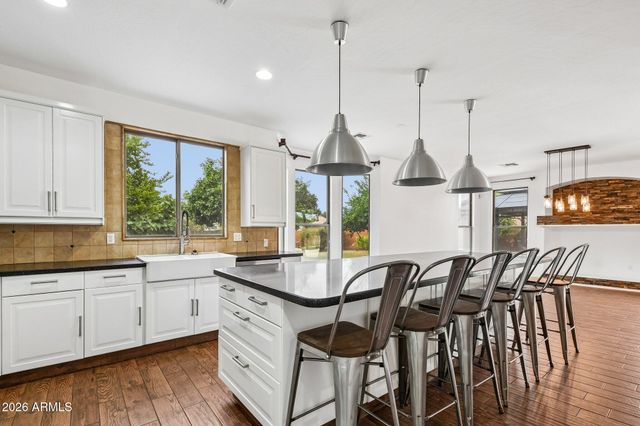 2801 E LINDRICK Drive, Chandler, AZ 85249