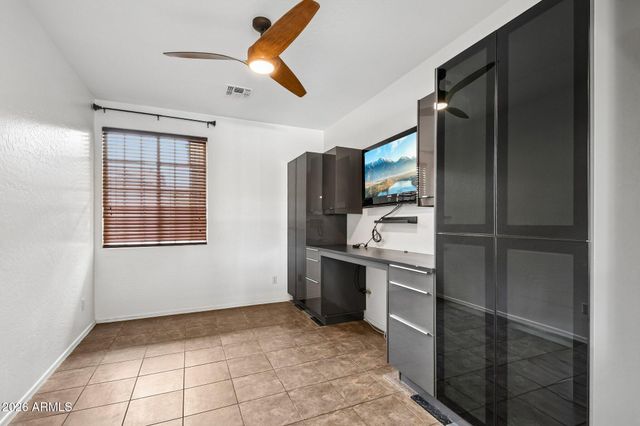 2801 E LINDRICK Drive, Chandler, AZ 85249