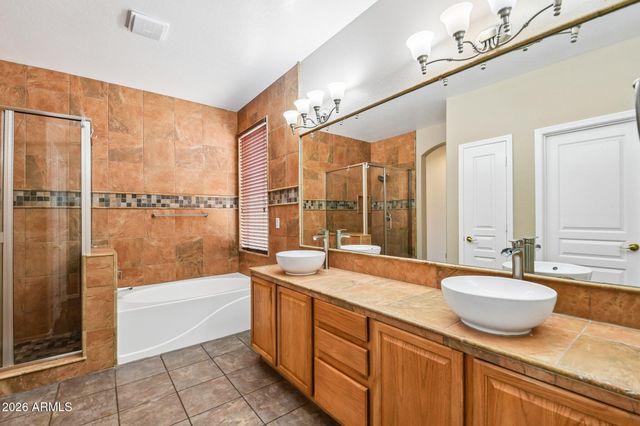 2801 E LINDRICK Drive, Chandler, AZ 85249