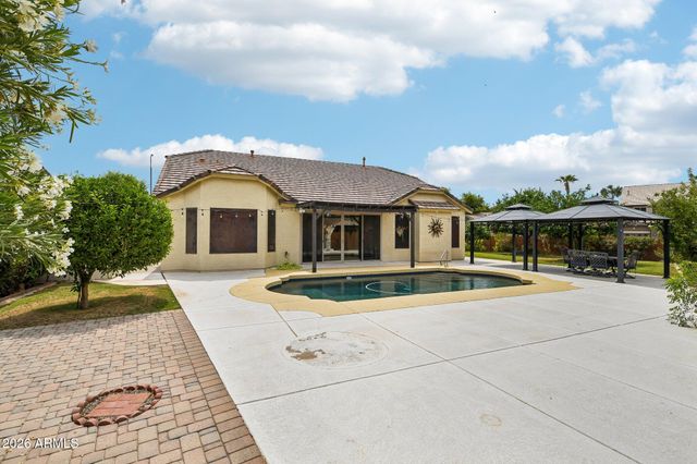 2801 E LINDRICK Drive, Chandler, AZ 85249