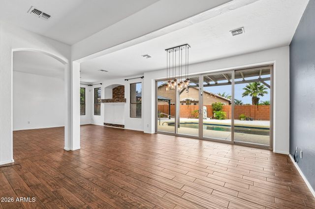 2801 E LINDRICK Drive, Chandler, AZ 85249