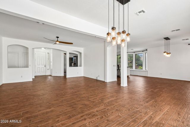 2801 E LINDRICK Drive, Chandler, AZ 85249