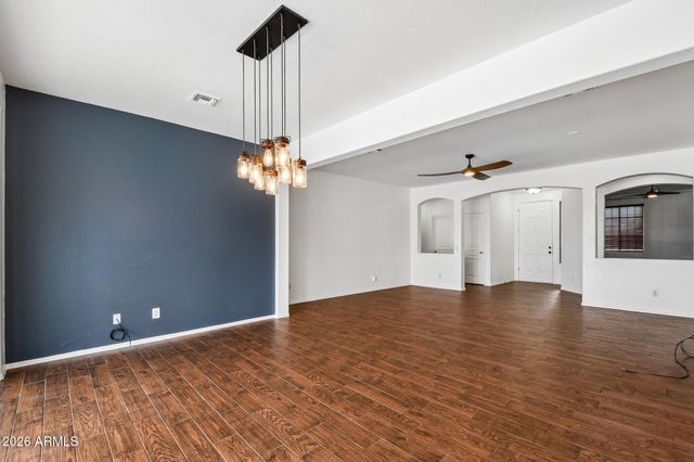 2801 E LINDRICK Drive, Chandler, AZ 85249