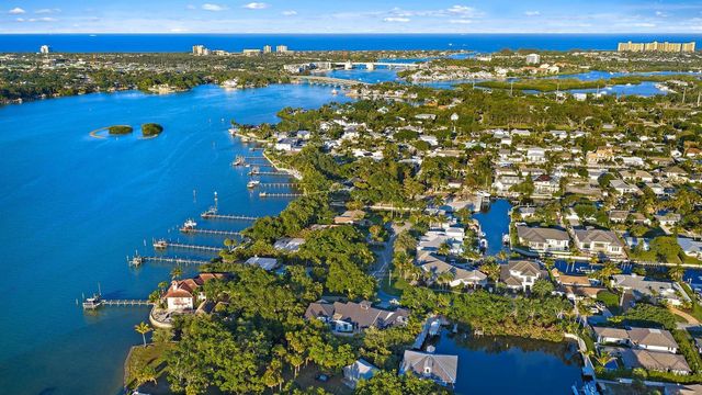 942 Pompano Drive, Jupiter, FL 33458