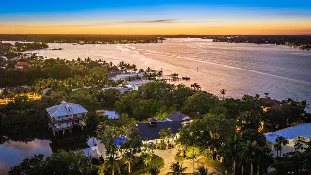 942 Pompano Drive, Jupiter, FL 33458