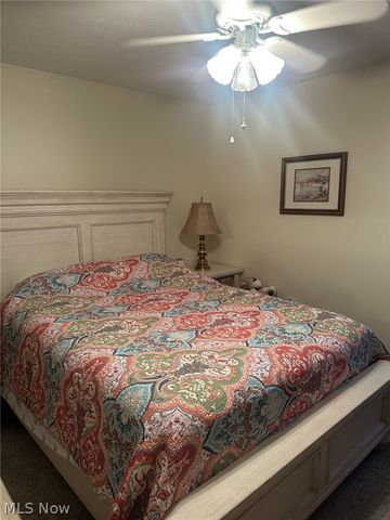 812 Brentwood Drive, Belpre, OH 45714