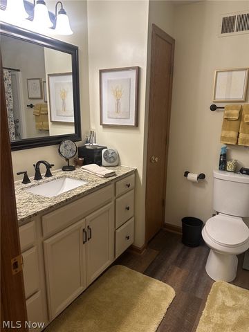 812 Brentwood Drive, Belpre, OH 45714