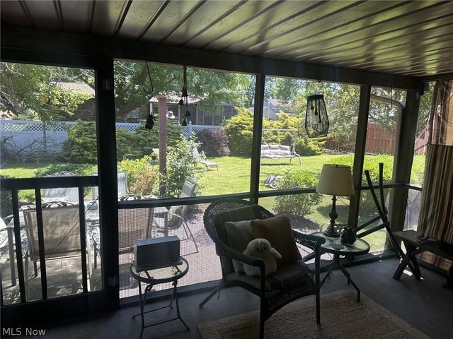812 Brentwood Drive, Belpre, OH 45714