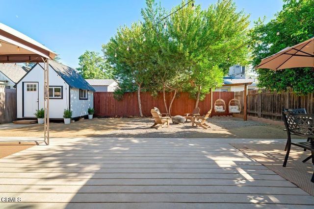326 Larmier Avenue, Oak View, CA 93022