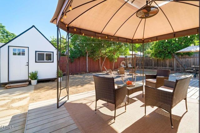 326 Larmier Avenue, Oak View, CA 93022