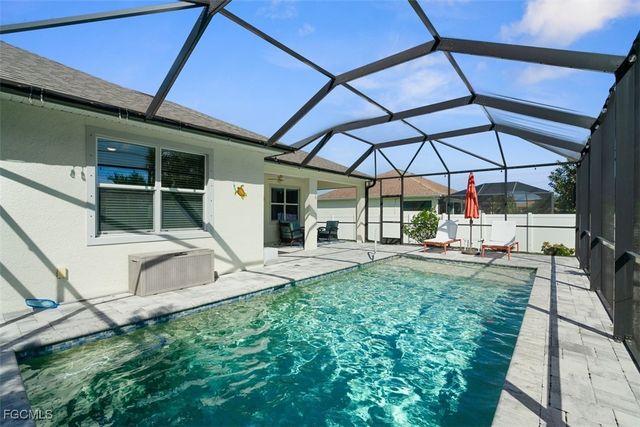 825 SE 5th PL, Cape Coral, FL 33990