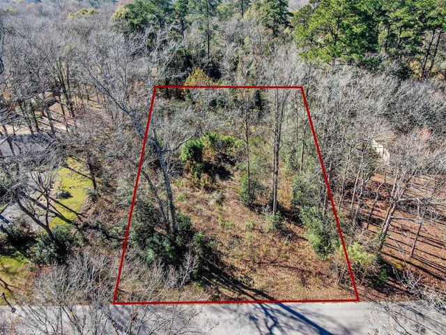 10884 Champion Village Drive, Conroe, TX 77303